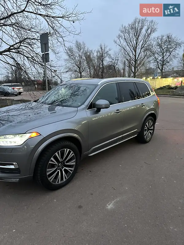 Volvo XC90 2019