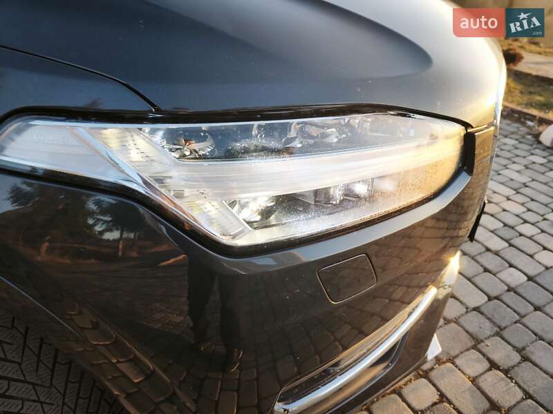 Внедорожник / Кроссовер Volvo XC90 2016 в Межгорье