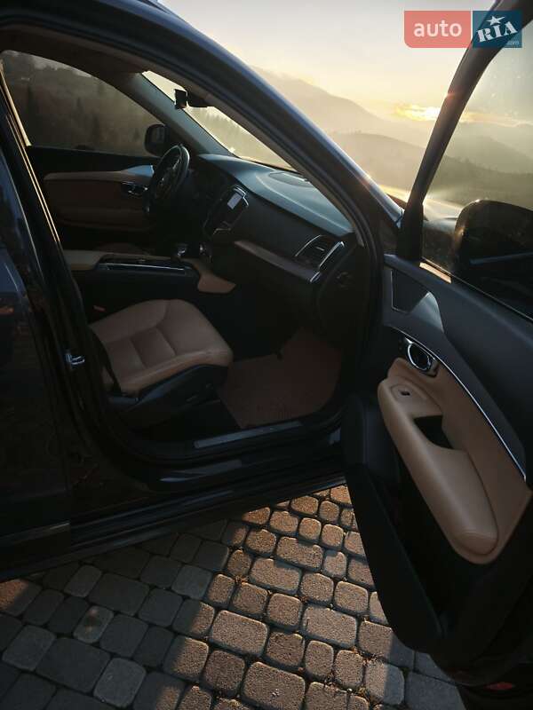 Внедорожник / Кроссовер Volvo XC90 2016 в Межгорье