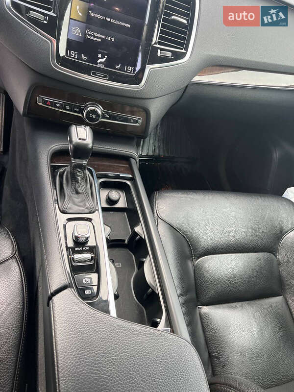 Внедорожник / Кроссовер Volvo XC90 2015 в Киеве