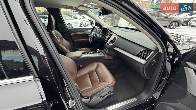 Позашляховик / Кросовер Volvo XC90 2019 в Києві фото 29 Позашляховик / Кросовер Volvo XC90 2019 в Києві