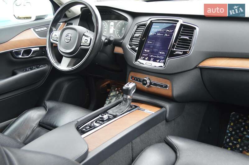 Внедорожник / Кроссовер Volvo XC90 2015 в Одессе фото 43 Внедорожник / Кроссовер Volvo XC90 2015 в Одессе