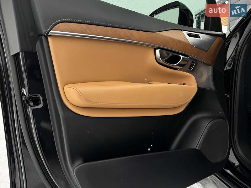 Внедорожник / Кроссовер Volvo XC90 2018 в Ровно