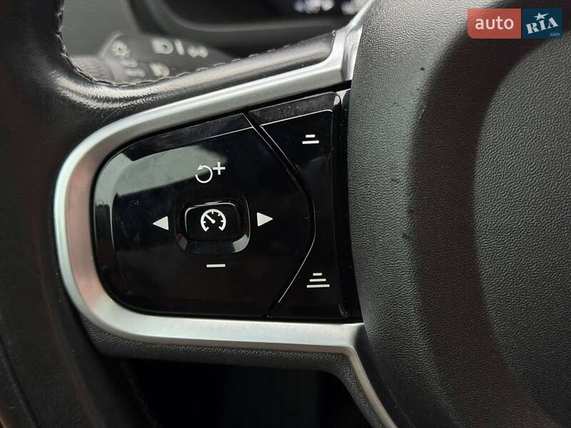 Внедорожник / Кроссовер Volvo XC90 2018 в Ровно