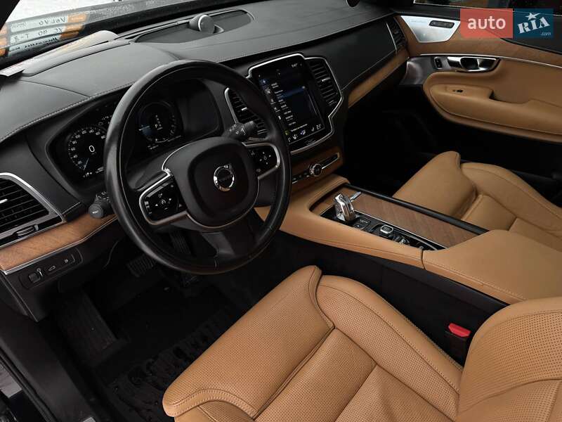 Внедорожник / Кроссовер Volvo XC90 2018 в Ровно