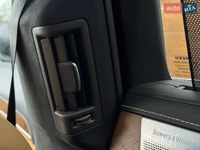 Внедорожник / Кроссовер Volvo XC90 2018 в Ровно