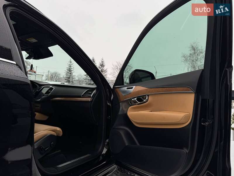 Внедорожник / Кроссовер Volvo XC90 2018 в Ровно