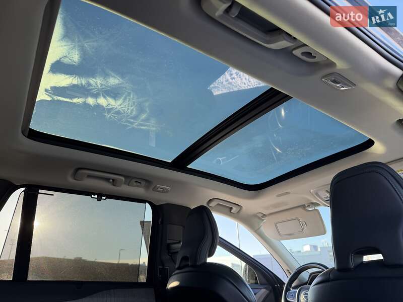 Внедорожник / Кроссовер Volvo XC90 2022 в Киеве