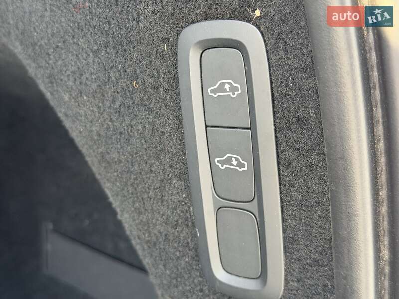 Внедорожник / Кроссовер Volvo XC90 2022 в Киеве