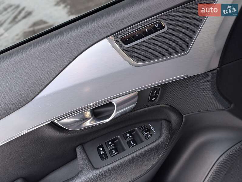 Внедорожник / Кроссовер Volvo XC90 2018 в Коломые