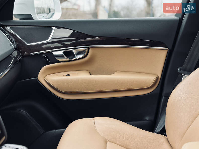 Внедорожник / Кроссовер Volvo XC90 2018 в Кременчуге