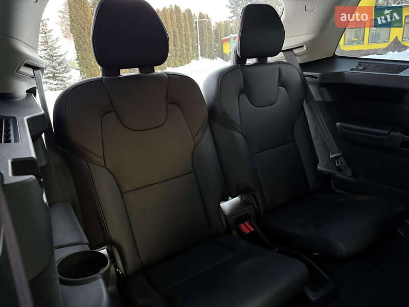 Внедорожник / Кроссовер Volvo XC90 2017 в Староконстантинове