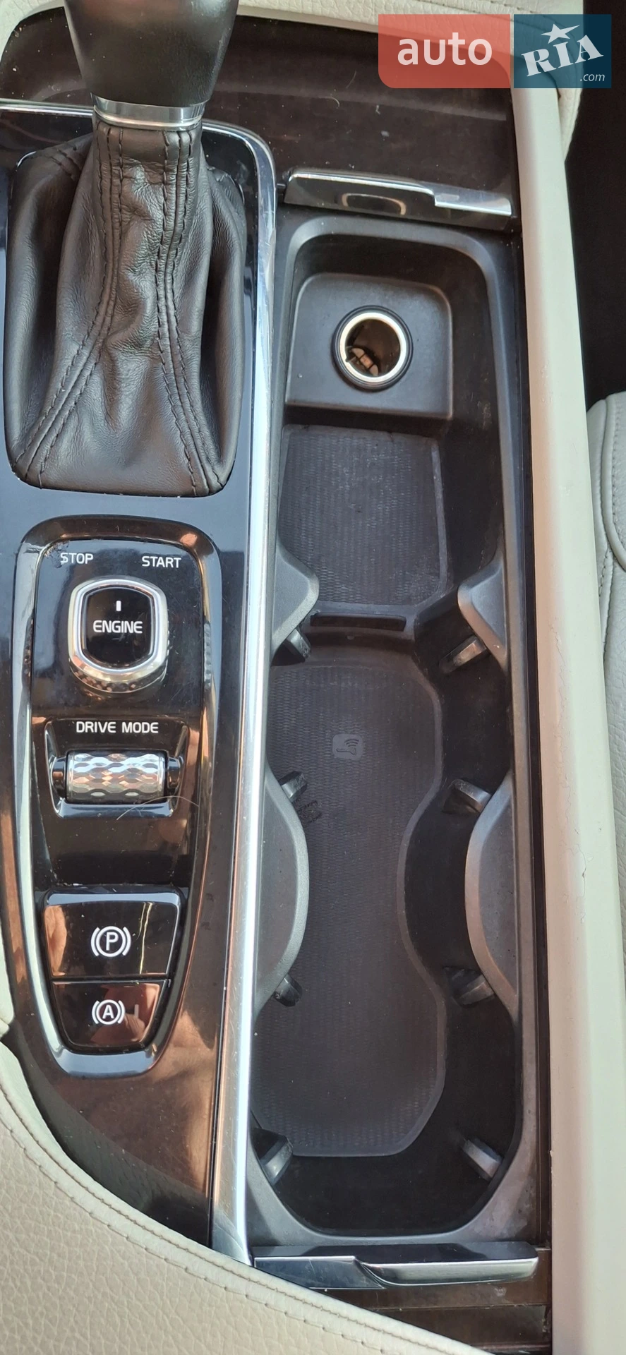 2015 Volvo XC90 - мініатюра 8