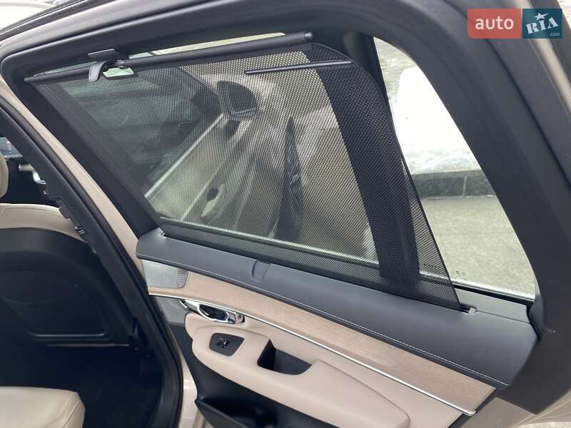 Внедорожник / Кроссовер Volvo XC90 2024 в Киеве