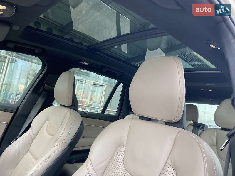 Внедорожник / Кроссовер Volvo XC90 2024 в Киеве