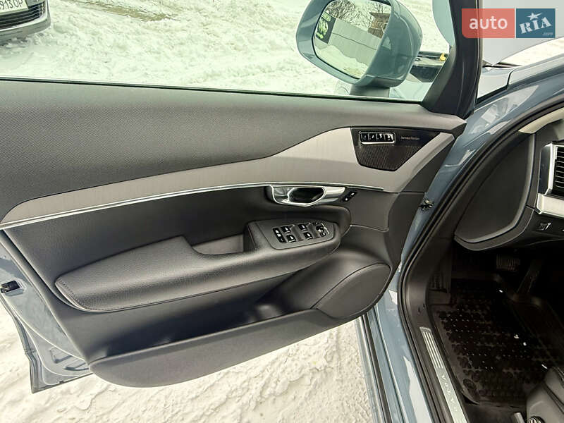 Внедорожник / Кроссовер Volvo XC90 2019 в Киеве