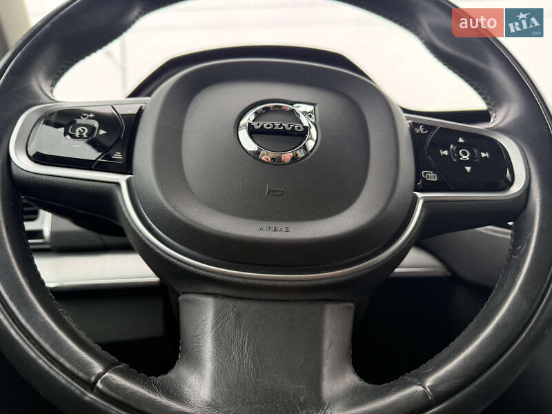 Внедорожник / Кроссовер Volvo XC90 2019 в Киеве