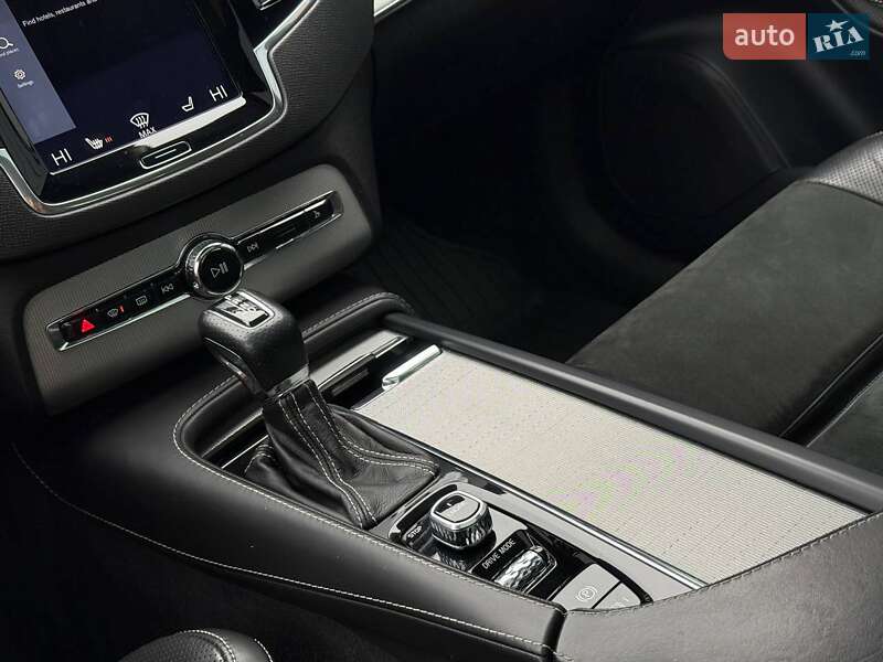 Внедорожник / Кроссовер Volvo XC90 2016 в Ровно