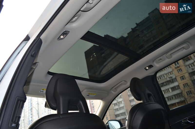 Внедорожник / Кроссовер Volvo XC90 2019 в Киеве