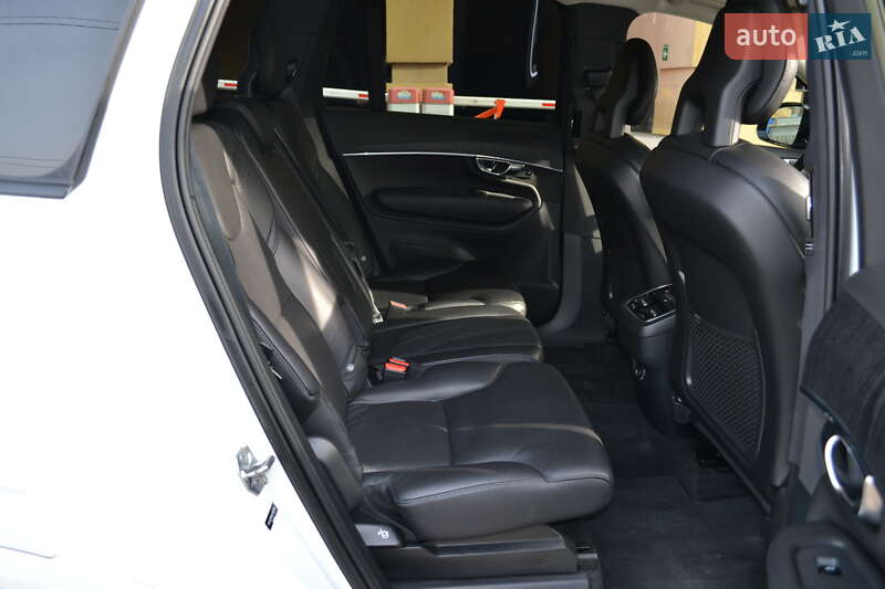 Внедорожник / Кроссовер Volvo XC90 2019 в Киеве