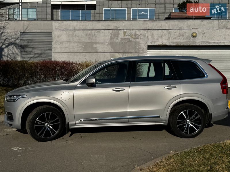 Внедорожник / Кроссовер Volvo XC90 2023 в Киеве