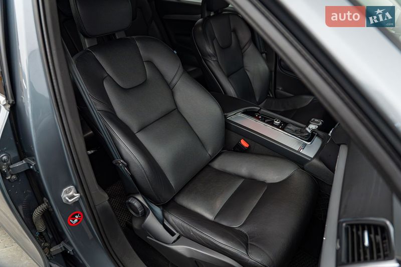 Внедорожник / Кроссовер Volvo XC90 2015 в Киеве