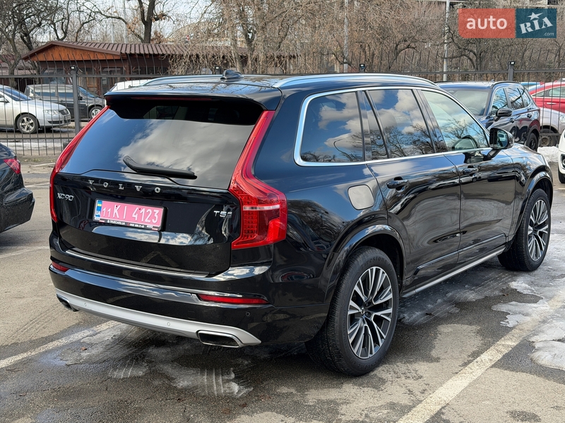 Внедорожник / Кроссовер Volvo XC90 2019 в Киеве