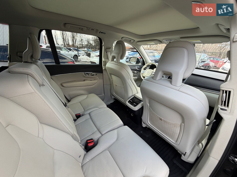 Внедорожник / Кроссовер Volvo XC90 2019 в Киеве