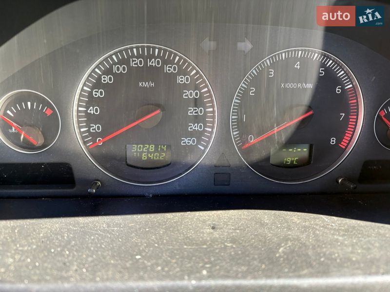 Внедорожник / Кроссовер Volvo XC90 2007 в Комарному