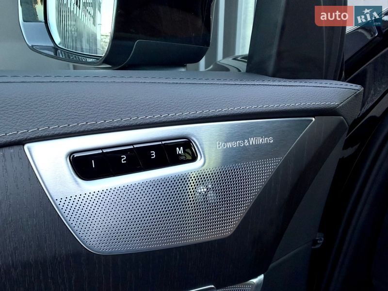 Внедорожник / Кроссовер Volvo XC90 2024 в Киеве