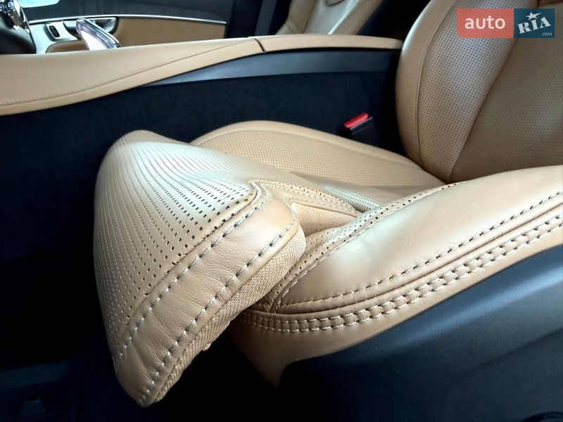 Внедорожник / Кроссовер Volvo XC90 2024 в Киеве