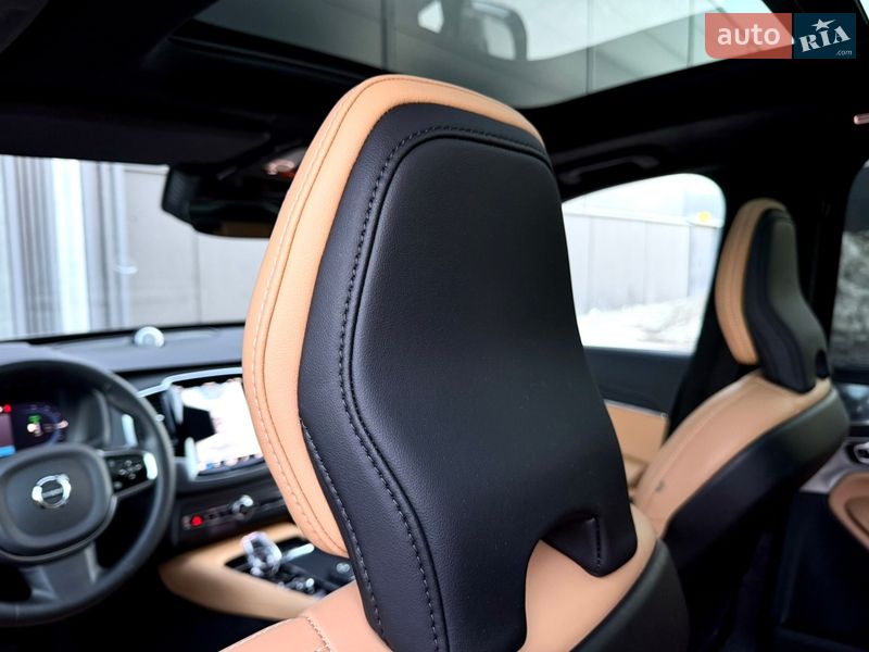 Внедорожник / Кроссовер Volvo XC90 2024 в Киеве