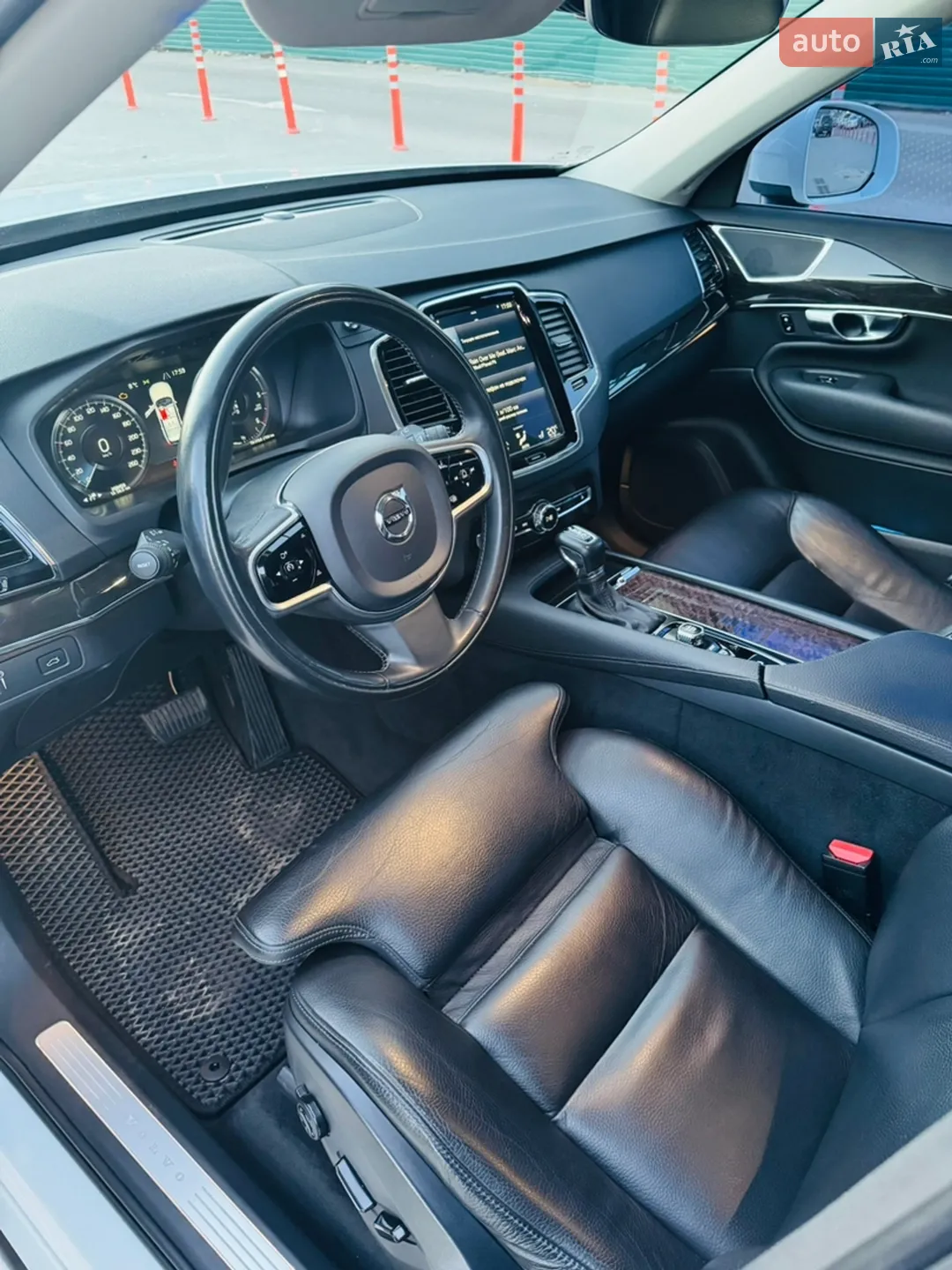 2017 Volvo XC90 - мініатюра 9