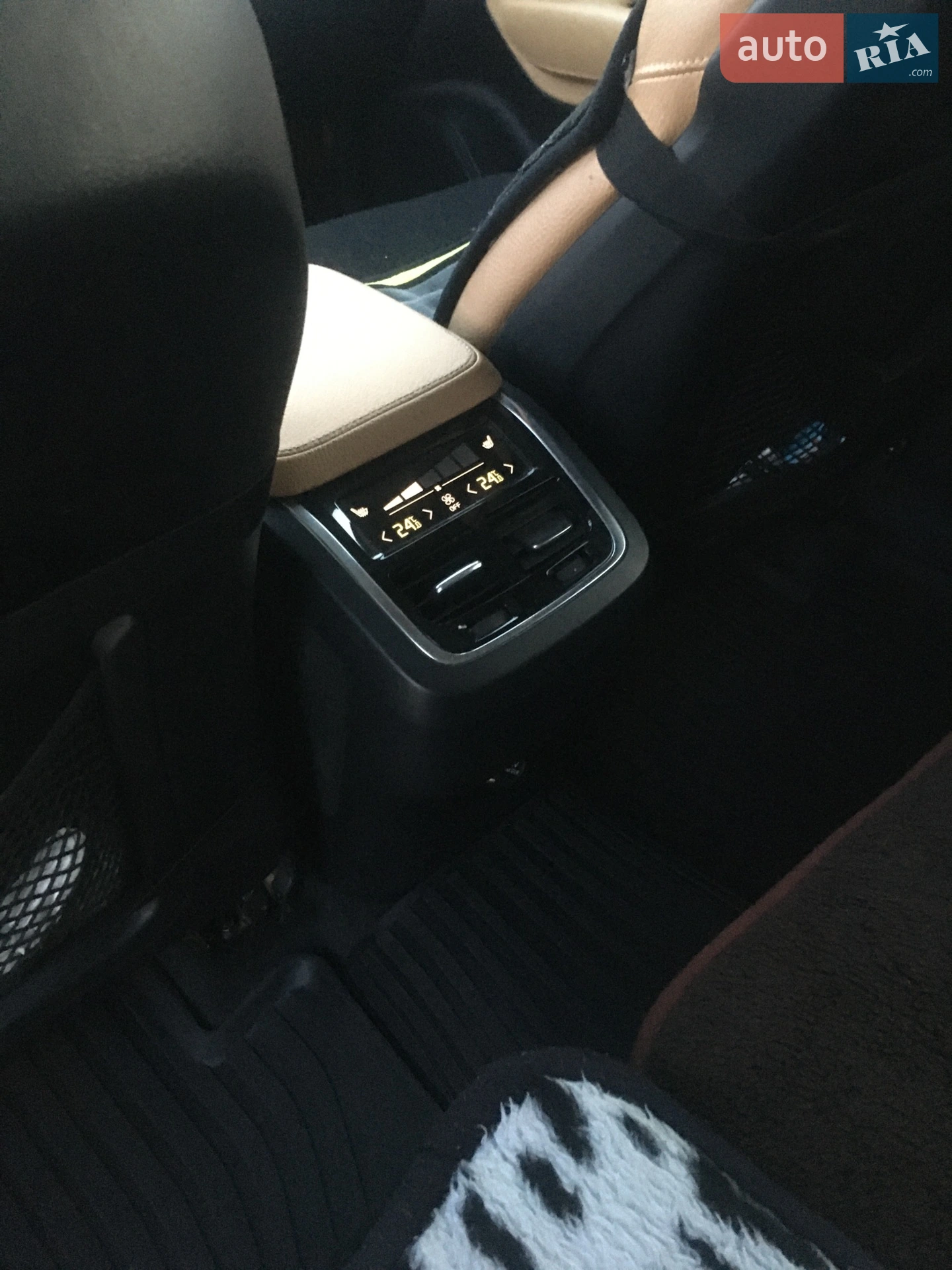 2015 Volvo XC90 - мініатюра 9