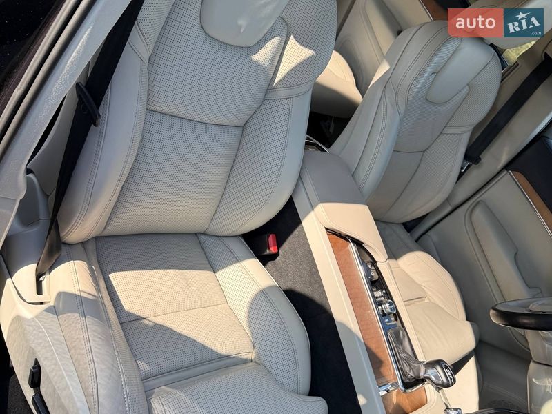 Внедорожник / Кроссовер Volvo XC90 2015 в Шостке