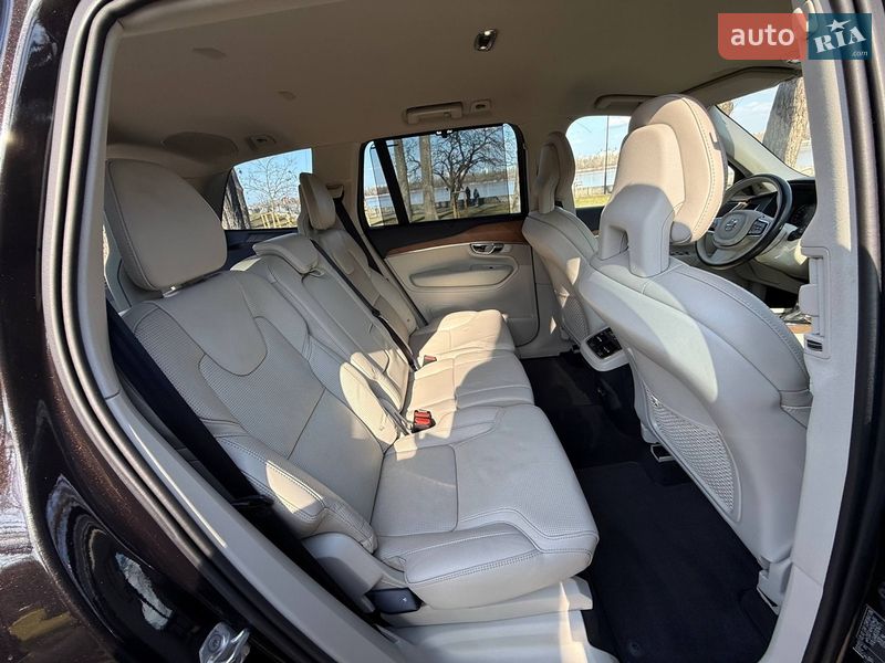 Внедорожник / Кроссовер Volvo XC90 2015 в Шостке