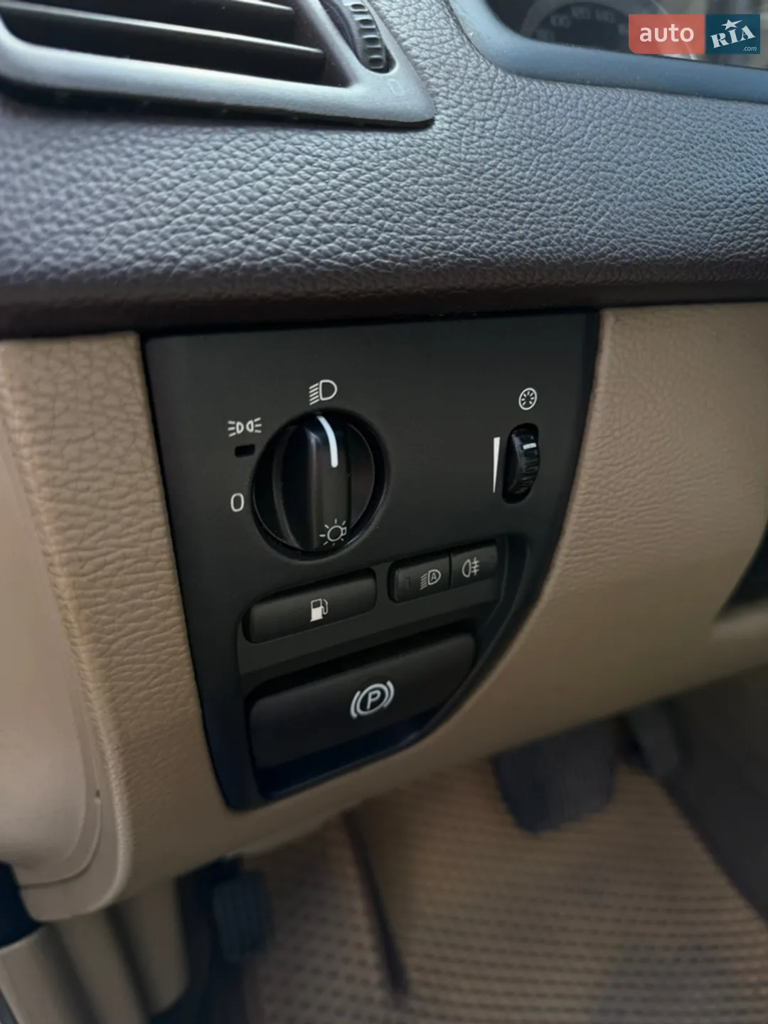 2013 Volvo XC90 - мініатюра 16