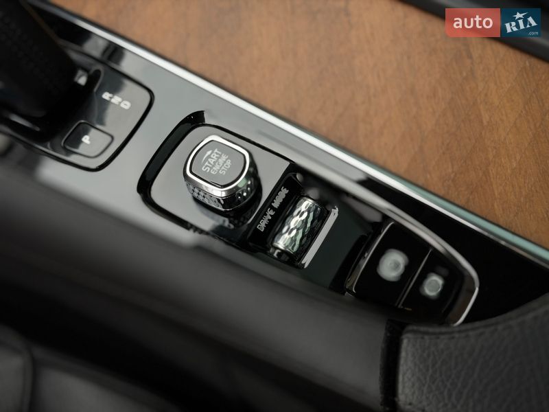 Внедорожник / Кроссовер Volvo XC90 2020 в Киеве фото 21 Внедорожник / Кроссовер Volvo XC90 2020 в Киеве