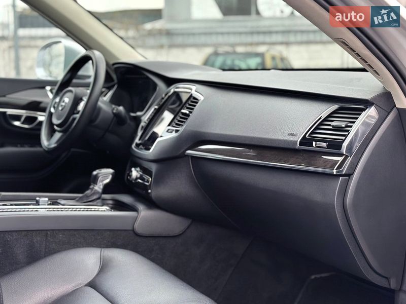 Внедорожник / Кроссовер Volvo XC90 2017 в Киеве фото 29 Внедорожник / Кроссовер Volvo XC90 2017 в Киеве