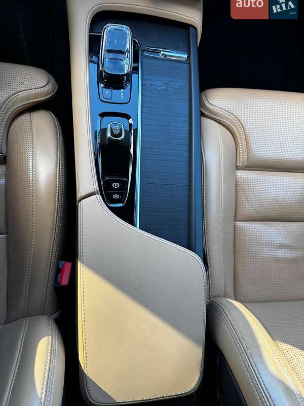 Внедорожник / Кроссовер Volvo XC90 2021 в Полтаве фото 27 Внедорожник / Кроссовер Volvo XC90 2021 в Полтаве