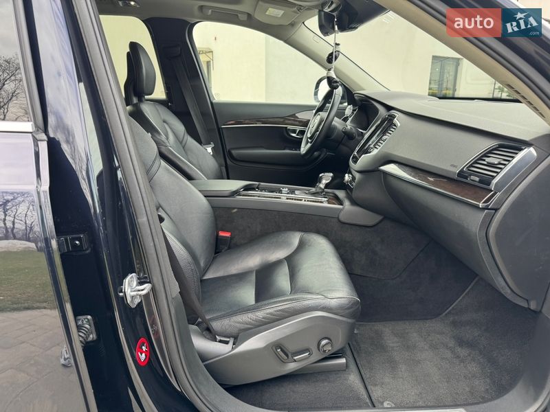 Позашляховик / Кросовер Volvo XC90 2016 в Луцьку