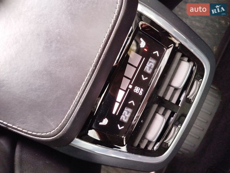 Позашляховик / Кросовер Volvo XC90 2016 в Харкові