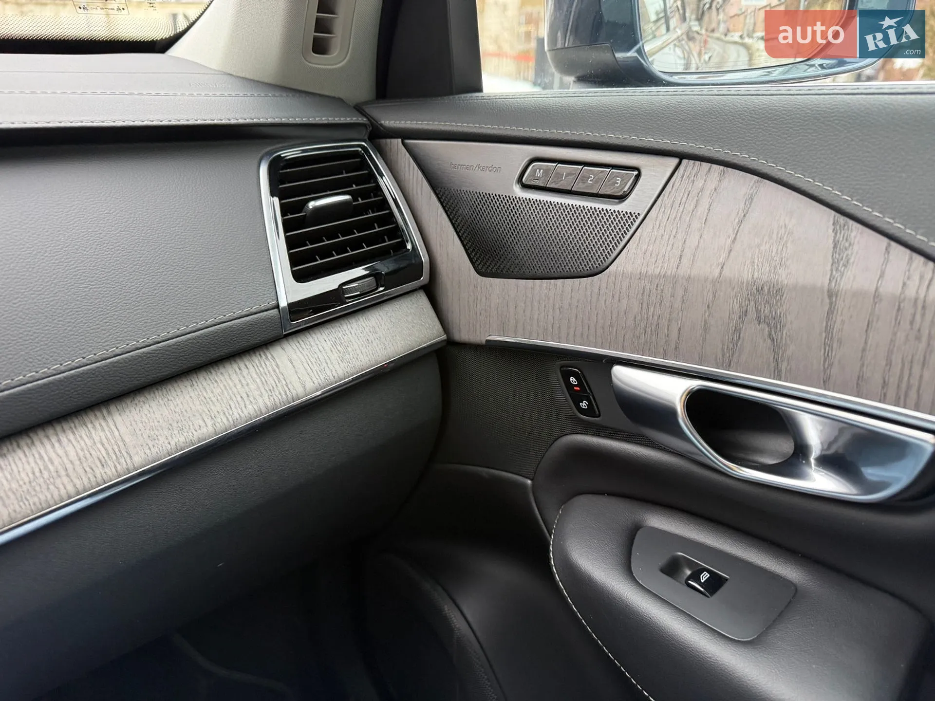 2023 Volvo XC90 - мініатюра 13