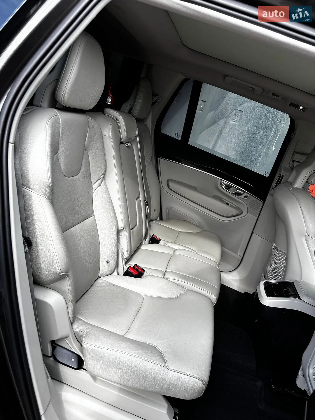 2017 Volvo XC90 - мініатюра 16