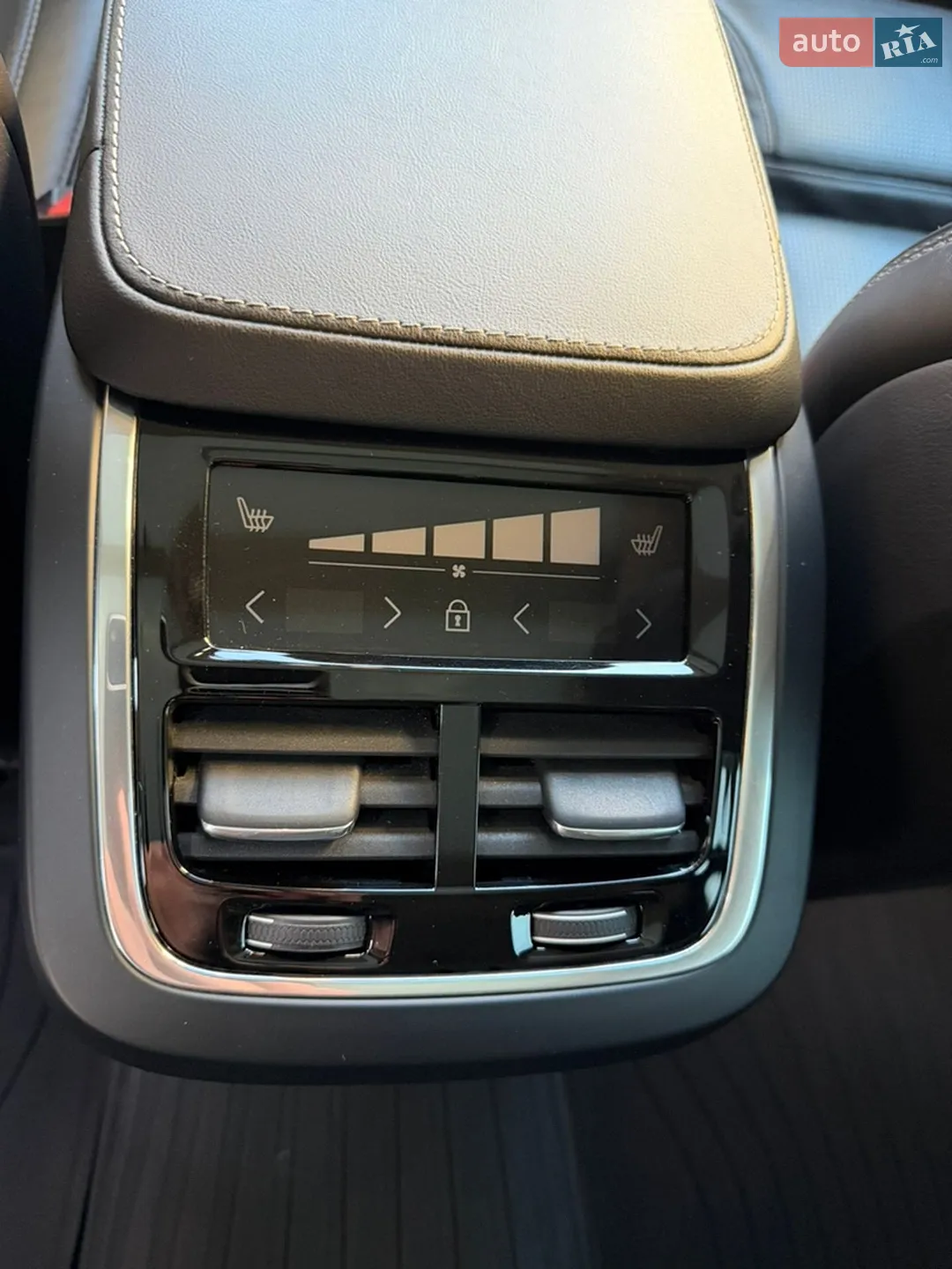 2022 Volvo XC90 - мініатюра 2