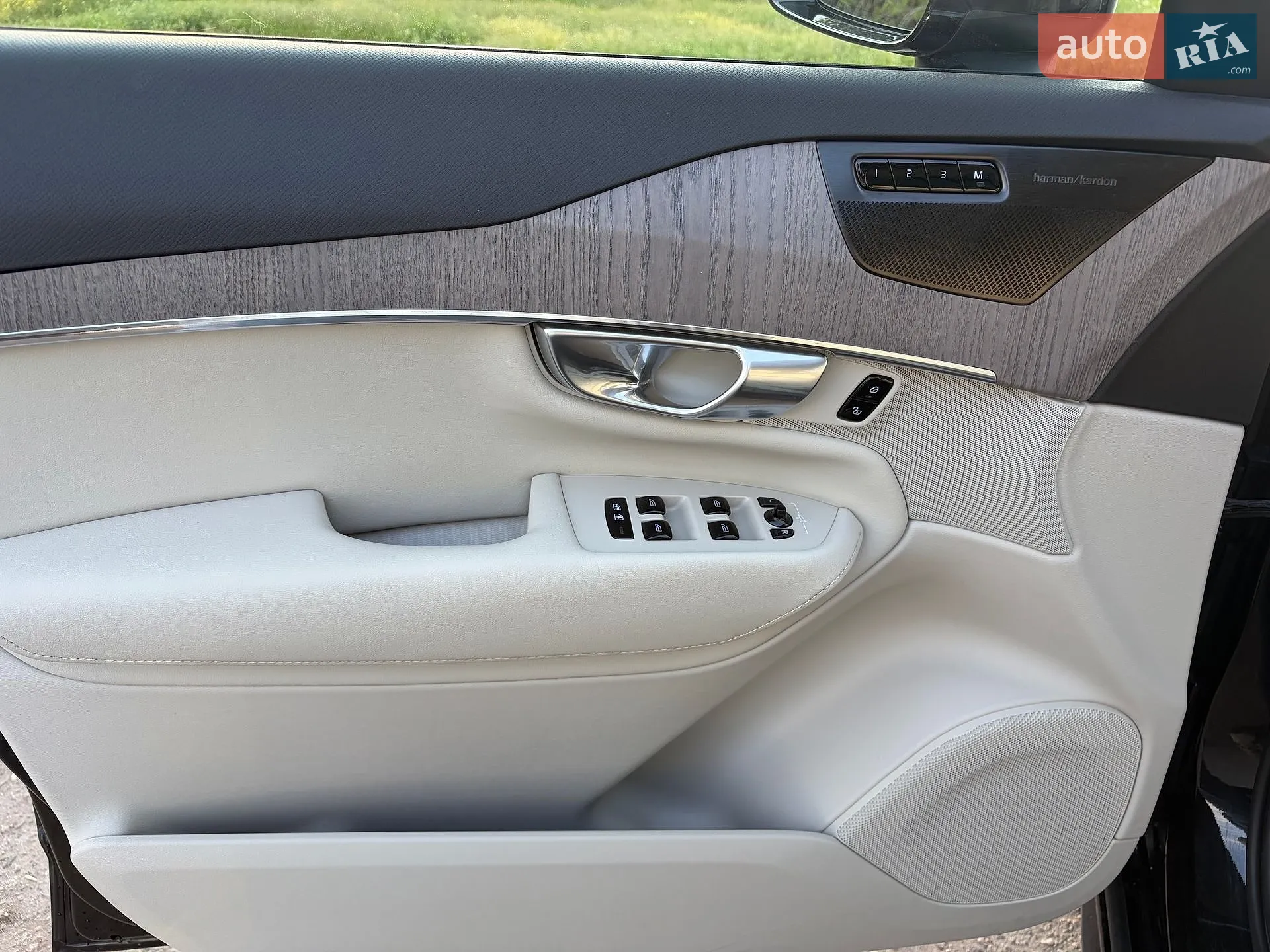 2022 Volvo XC90 - мініатюра 9