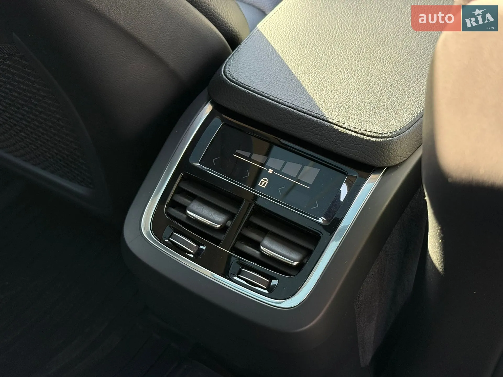 2020 Volvo XC90 - мініатюра 61