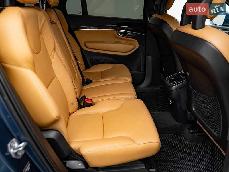 Внедорожник / Кроссовер Volvo XC90 2017 в Киеве