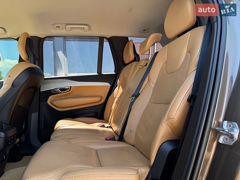 Позашляховик / Кросовер Volvo XC90 2016 в Рівному