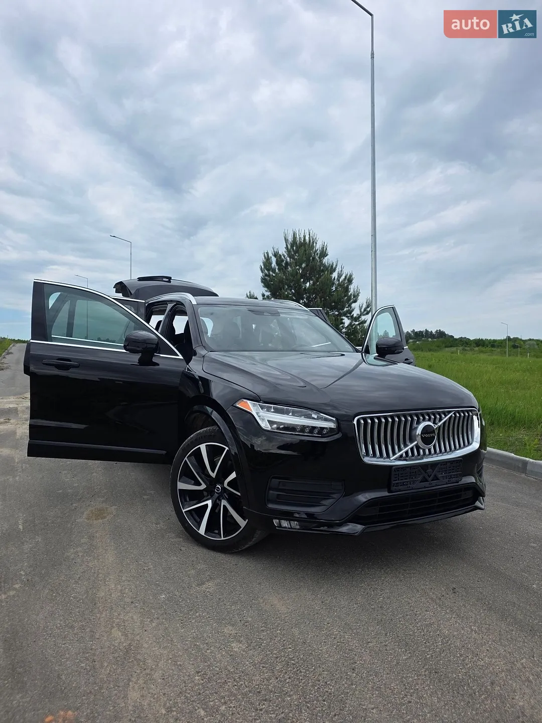 2019 Volvo XC90 - фото 1